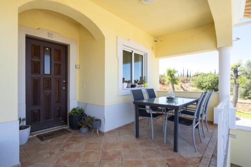Golf Garden with pool by Hd properties