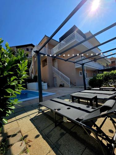 Beautiful Holiday Home "Villa Relax Oasis"