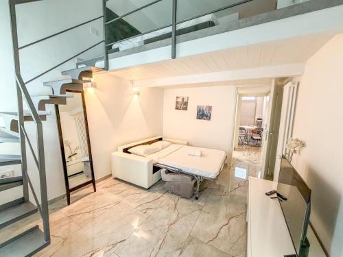 Accogliente Loft su Due Livelli a Milano - Metro M1