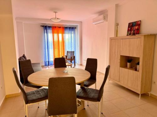 Appartement en bord de mer à Denia avec animaux admis, parking et climatisation