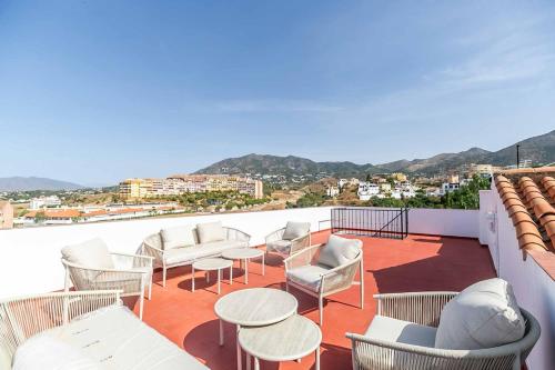 143 - Spacious Villa with Private Pool & Stunning Views