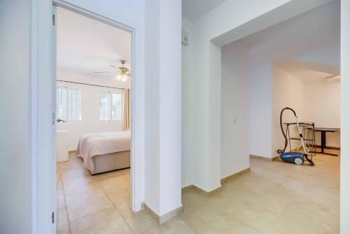 143 - Spacious Villa with Private Pool & Stunning Views