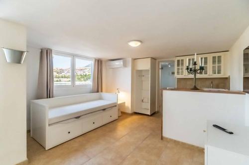 143 - Spacious Villa with Private Pool & Stunning Views