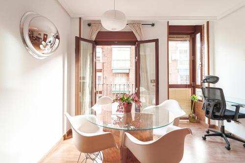 Apartamento Balcón, luminoso, céntrico