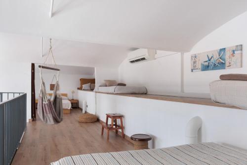 Unique Historic Factory Duplex - Only 15 min walk to Las Ramblas