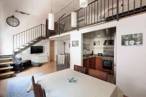 Unique Historic Factory Duplex - Only 15 min walk to Las Ramblas