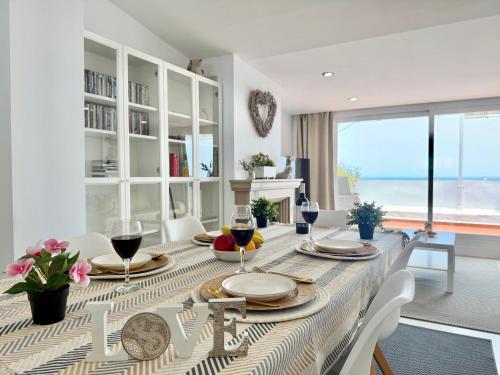 Premium Penthouse Beachfront View Terrace Turivida