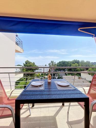 Cap d'Antibes - For 2 people, sea view & parking
