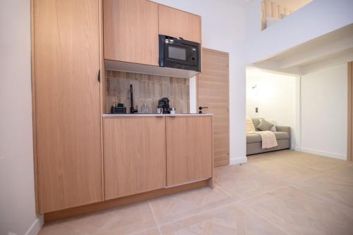 Cosy Flat by Quai d'Orsay, near Eiffel Tower