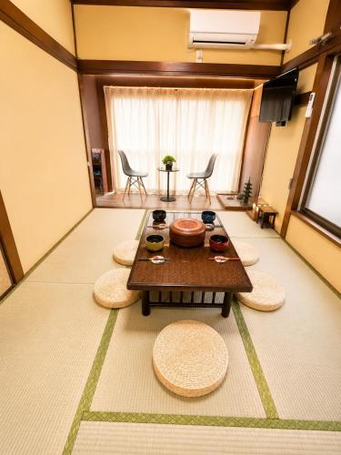 10 min to Asakusa, Sky tree, Train to Airport , Luggage drop, Edo Harmony