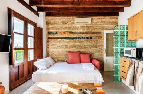One&Lux Triana Bridge View Penthouse - Private Rooftop Terrace