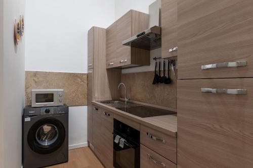 GuestHost - Elegant Flat Roma Prati & Ottaviano MA