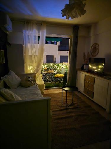 Charming studio for two with balcony in Antibes