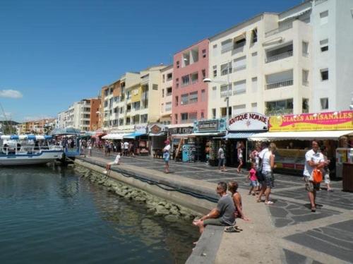 Studio entre plage et centre port