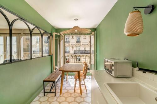 Stylish 3BD for 10 guests next to Invalides!