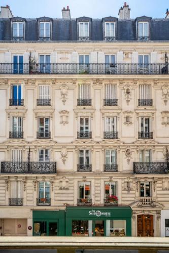 Stylish 3BD for 10 guests next to Invalides!