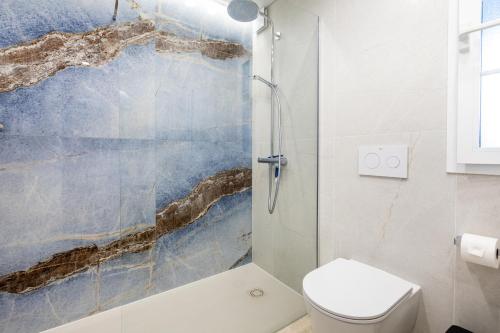 NEW 2026 Del Duque Beach & Ocean View Apartment