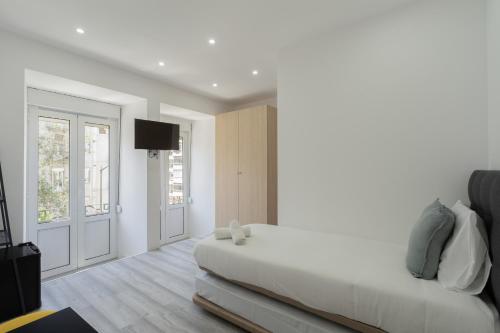 Lisbon Modern Suites by Homing