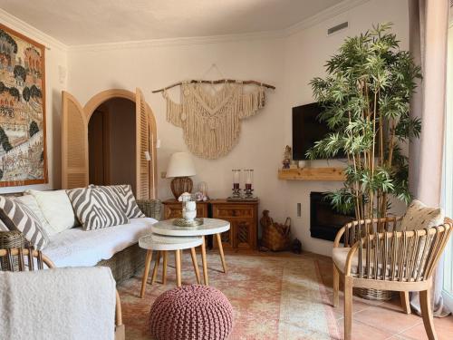 Charming Family Villa Close to Beach