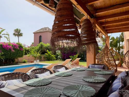 Charming Family Villa Close to Beach