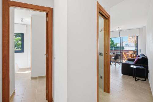 Apartamento en Port Trebol con parking privado y acceso directo a la piscina