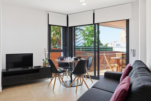 Apartamento en Port Trebol con parking privado y acceso directo a la piscina