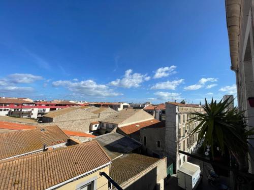 Home 7 Home Standing Élégance en Cœur de Sète