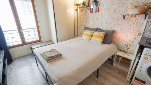 4 Stylish studio in Paris near République Metro