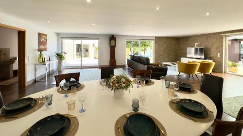 Villa dos Amados Pool & Sports Retreat