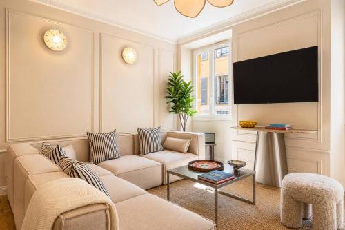 Old Nice - Luxury new 5BR - Sleeps 12 - AC