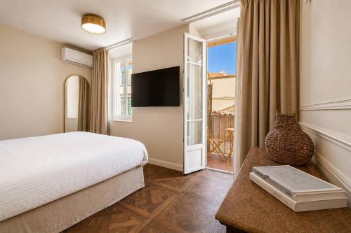 Old Nice - Luxury new 5BR - Sleeps 12 - AC
