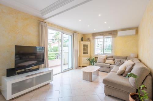 Maison Arcangelo avec jardin aux portes de Cannes