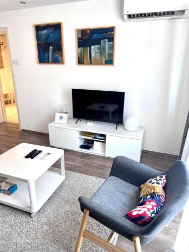 Good mood - apartment with free parking
