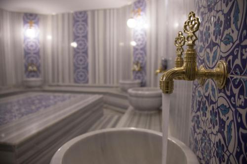 Ένα μπάνιο στο Safran City Hotel&SPA Cafe&Bar