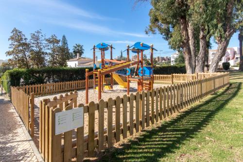 Vilarosa Oceanside by Encantos do Algarve - 1B