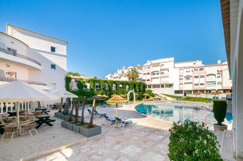 Vilarosa Oceanside by Encantos do Algarve - 1B