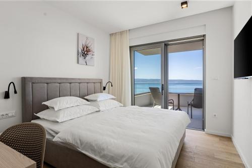 Seaview Villa Morettina, A Coastal Gem Near Split