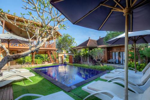 an image of a villa with a swimming pool at Blue Lagoon Secret Villas in Nusa Lembongan