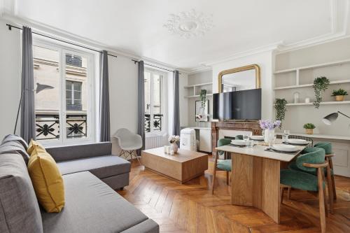 Sophisticated 1BR Near Opéra and Champs-Élysées
