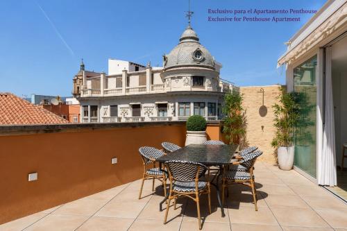 Souviron de Torres by Caleta Homes