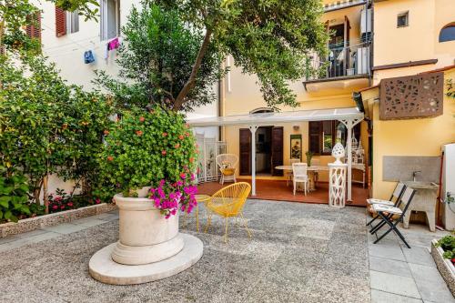 Secret Garden Apartment