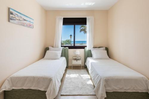 Marina De La Duquesa - Beachfront