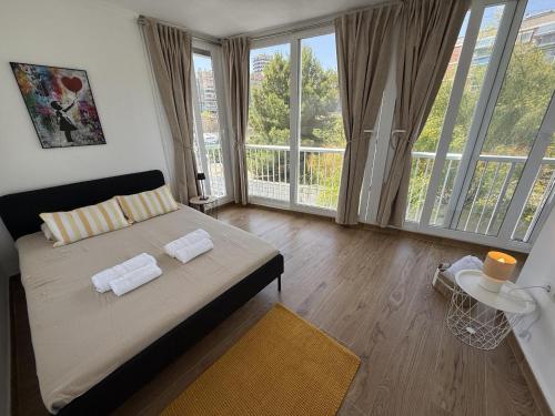 Apartamento junto al Postiguet y Castillo Santa Bárbara by Turihome