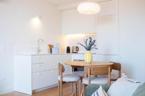 Cozy Porto Home with AC by LovelyStay