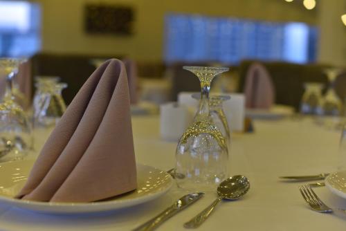 Restoran atau tempat lain untuk makan di Alesha Suite Otel