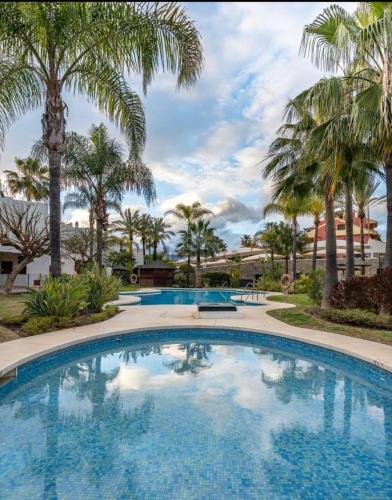Elegant Holiday Home with Pool and Terrace Marbella Area