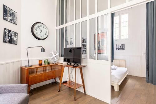 Bright Parisian 1BR - Near Canal Saint-Martin