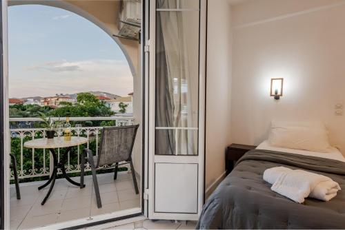 C'est La Vie Budget Rooms - 1 Min Walk to the Beach