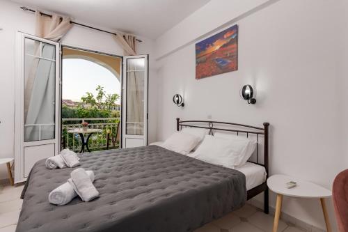 C'est La Vie Budget Rooms - 1 Min Walk to the Beach