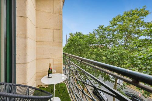 KAZA BELLA - Suffren Luxury flat - Tour Eiffel